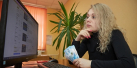 Всячески себя поощряла: специалист школы Томпонского района обвиняется в мошенничестве - Комсомольская Правда