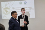 В Якутске наградили победителей конкурса эссе на английском языке «Знанием победишь»