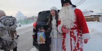 Время чудес: в Якутии сотрудники ДПС в костюмах сказочных героев поздравили водителей - Комсомольская Правда