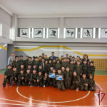 Дед мороз спецназначения ОМОН «Бизон» провел для подшефных классов военизированную эстафету