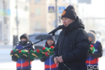 В Якутске общественность возложила цветы к памятнику Роману Дмитриеву
