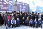 В Якутске общественность возложила цветы к памятнику Роману Дмитриеву