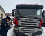 У компании, занимающейся строительством,  за долги арестован грузовой автотранспорт