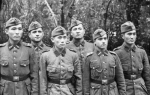 Туркестанский легион СС. Фото взято из открытых фотофайлов Bundesarchiv (Немецкого федерального архива). В соответствии с федеральным законом, демонстрация нацистской атрибутики и символики на данном фотоизображении сделана с целью формирования у читателей негативного отношение к идеологии нацизма и экстремизма. Международным военным трибуналом СС объявлена преступной организацией.