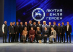 «Саха сирэ – дьоруойдар сирдэрэ» бырагыраама курсааннара дьон иннигэр тыл этэр үөрүйэхтэрин чочуйдулар